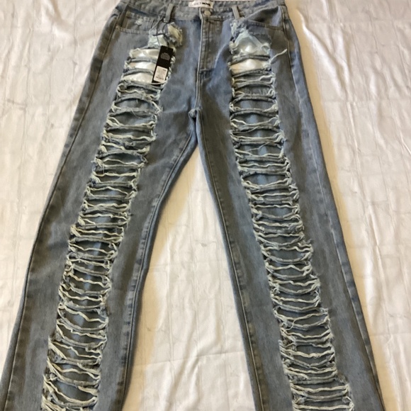 FASHION NOVA Denim - RIPPED DISTRESSED JEANS (Size: 13) (Color: Light Wash) (Inseam: ~32Inches)